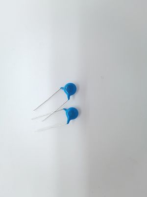 Rechteckiger 2,5KVAC-Sicherheitskondensator 0,1uF-10uF Y1 für 50/60Hz Frequenz -40°C~85°C Betriebstemperatur