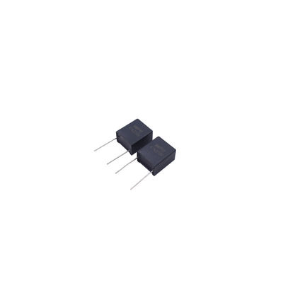 Grauer metallisierter Polypropylenfilmkondensator 100% Test0.00022uF~3.9uF Durch Lochinstallation